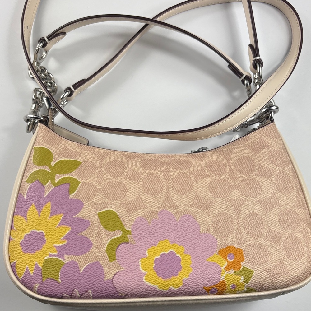 NEW COACH Teri Shoulder Bag in Signature Canvas – Seasonal Floral Print 🌸